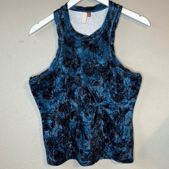 NWT Pilcro Velveteen Racerback Tank Size Medium - Picture 4 of 14